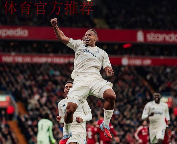 又一场3-0!英超54岁名帅力挽狂澜:7场4胜 带队双线狂奔 又一场3-0!英超54岁名帅力挽狂澜:7场4胜 带队双线狂奔