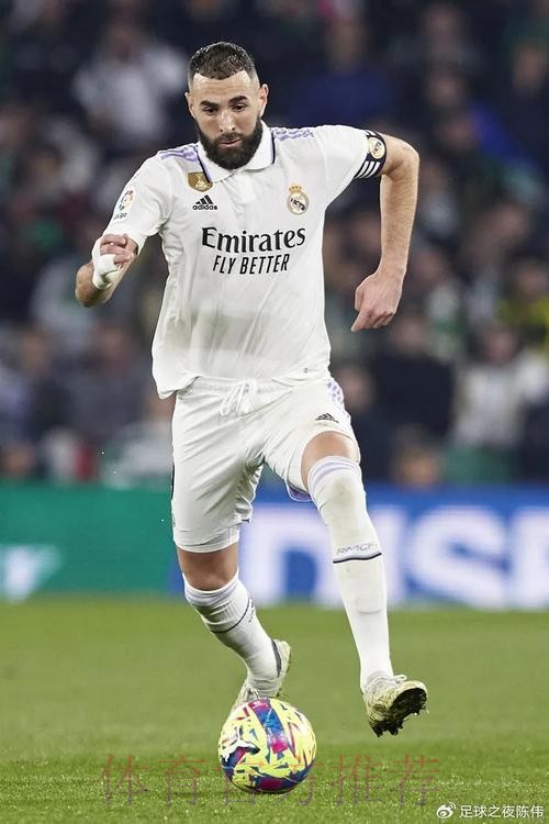 西媒:本泽马等4人离队 皇马腾出8000万欧空间 西媒:本泽马等4人离队 皇马腾出8000万欧空间